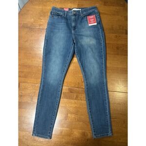 New Levi's Jeans Women's Size 12 High Rise Skinny Denim NWT Soft Stretch